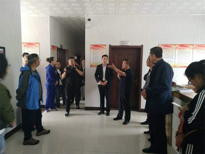 pp电子电商参与市产业扶贫现场会议