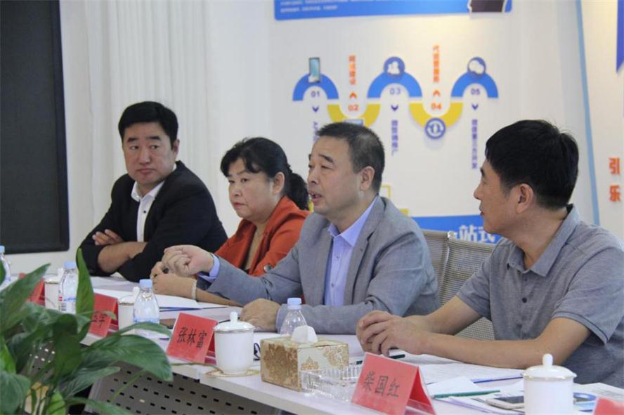 市总工会辅导光临pp电子电商领导.jpg 市总工会辅导光临pp电子电商领导.jpg